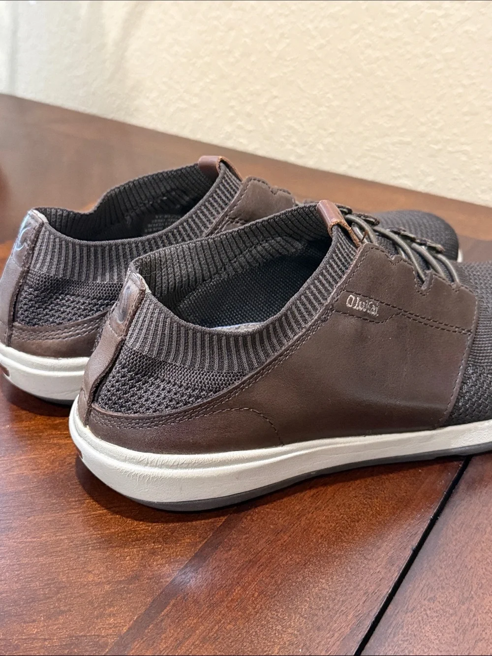 OluKai Men's Makia Ulana Cushioned Lightweight Brown Leather Textile Loafers
